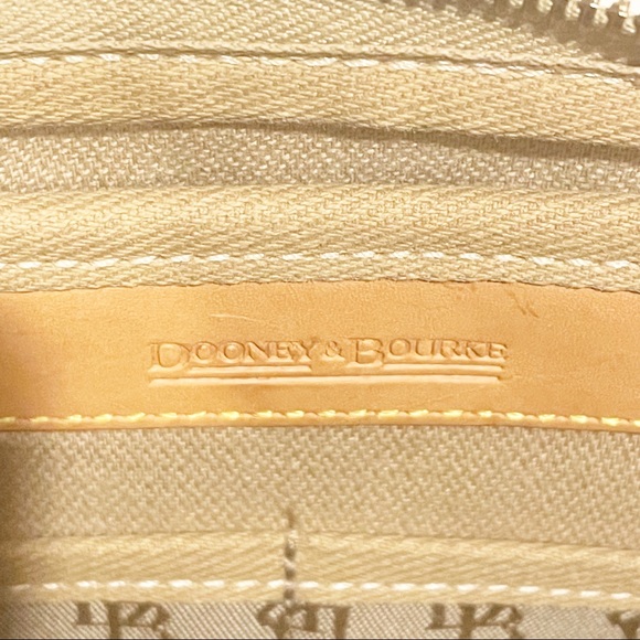 Dooney & Bourke Brown Monogram and Leather Shoulder Handbag Zipper - Picture 6 of 8